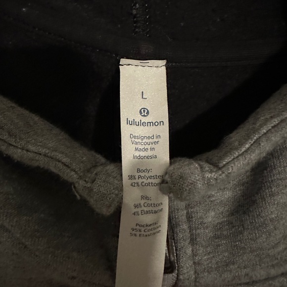 Lululemon Light Jacket, Large (L) - Picture 3 of 3